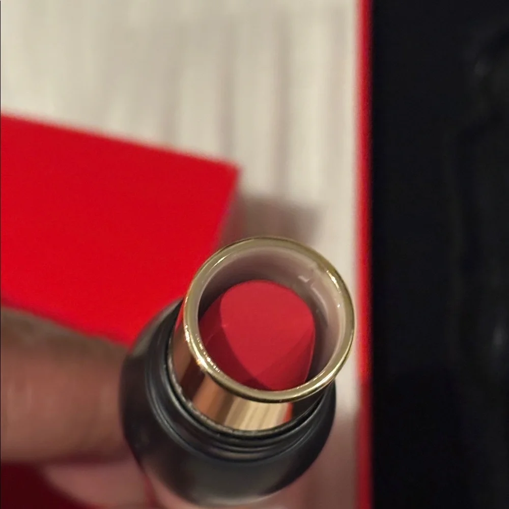 Christian Louboutin Rouge Louboutin Velvet Matte lipstick - Red Dramadouce 005M